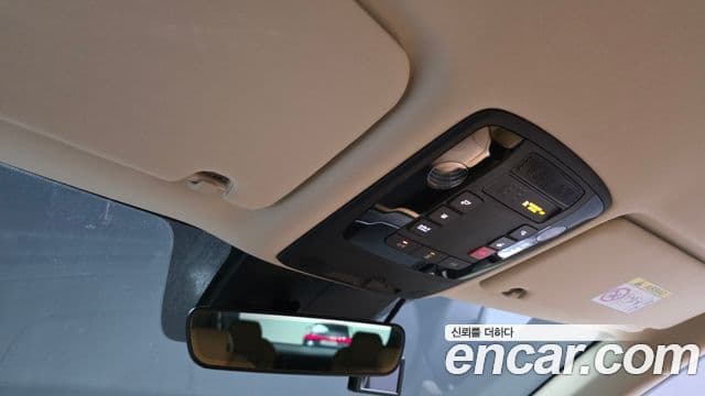 Kia Carnival 2023 — Фото 18/20