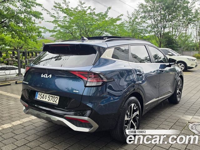 Kia Sportage 2022 — ფოტო 3/19