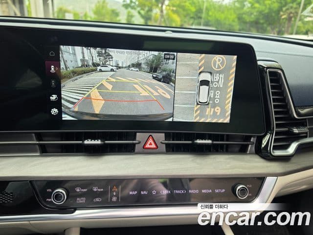 Kia Sportage 2022 — ფოტო 6/19