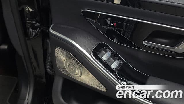 Mercedes-Benz S-Class 2025 — ფოტო 19/20