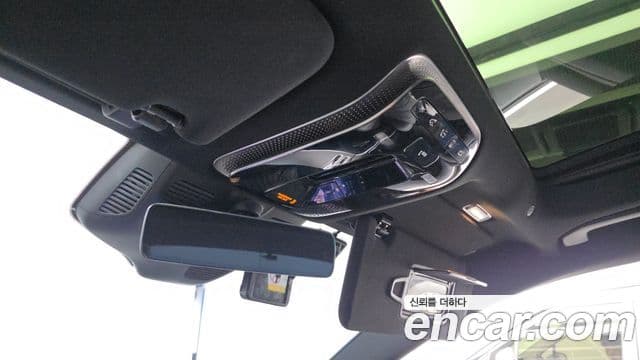 Mercedes-Benz S-Class 2025 — Photo 30/34