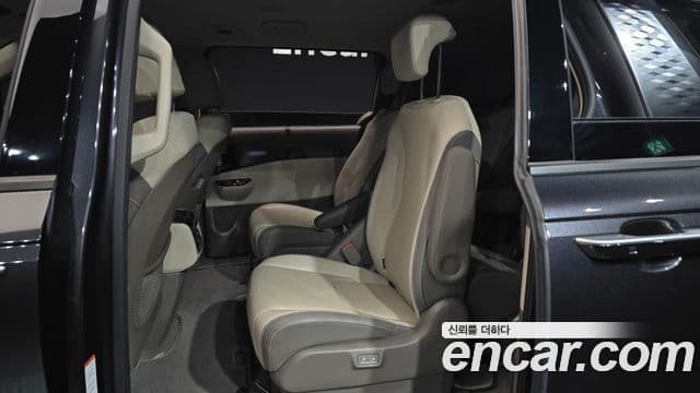 Kia Carnival 2021 — Şəkil 12/20