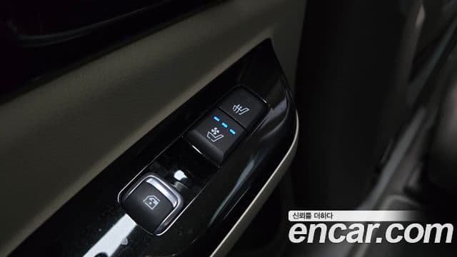 Kia Carnival 2021 — Şəkil 19/20