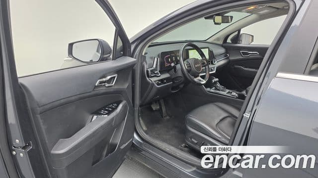 Kia Sportage 2023 — Şəkil 10/20