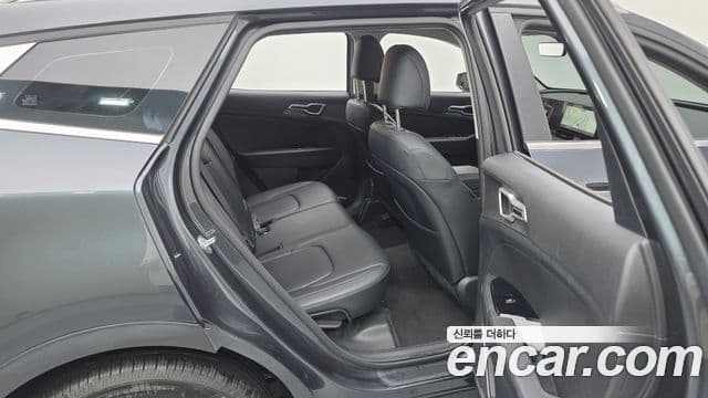 Kia Sportage 2023 — Şəkil 11/20