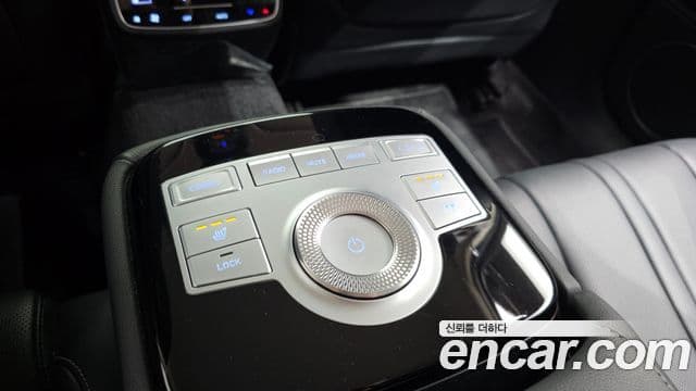 Genesis Electrified G80 2022 — Şəkil 17/20