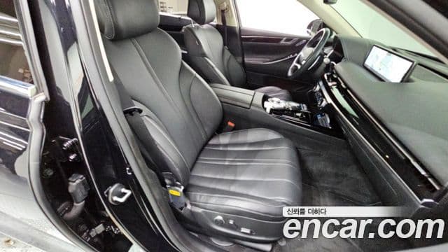 Genesis Electrified G80 2022 — Şəkil 19/20