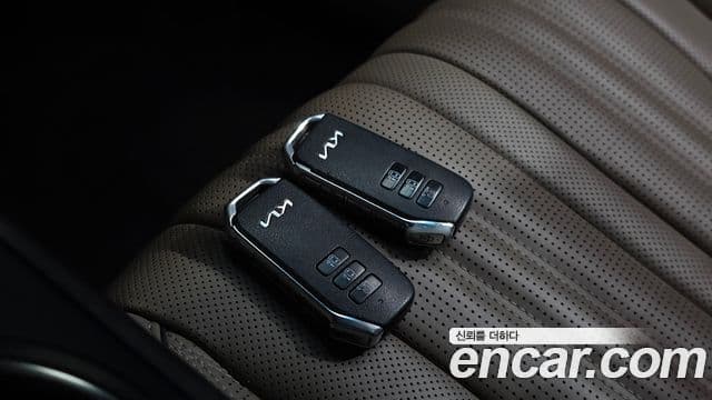 Kia K8 2022 — Photo 17/36