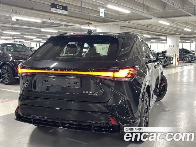 Lexus RX500h 2026 — ფოტო 7/15