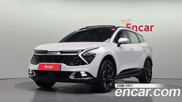 Kia Sportage 2023 — Фото 1/20