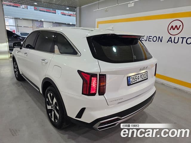Kia Sorento 2023 — Şəkil 4/18