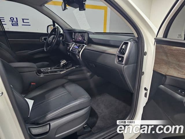 Kia Sorento 2023 — Şəkil 6/18