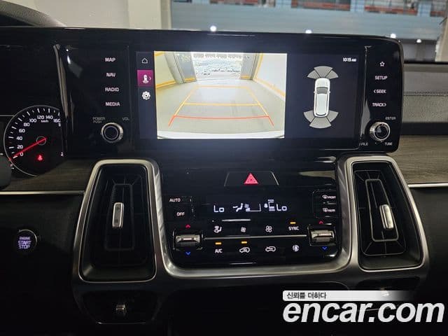 Kia Sorento 2023 — Şəkil 13/18