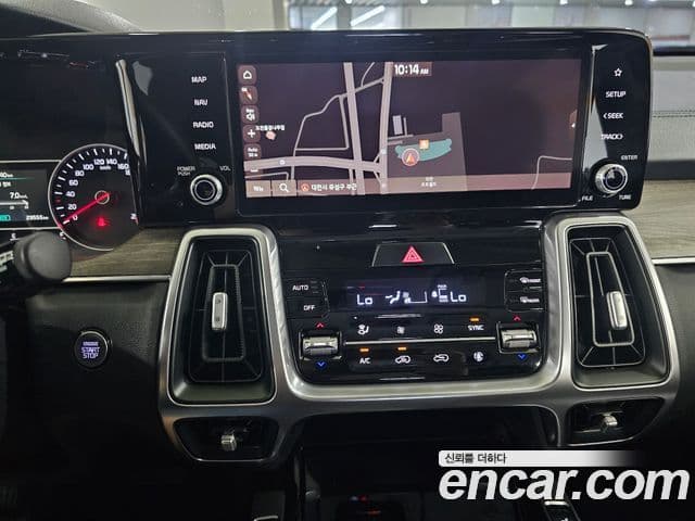 Kia Sorento 2023 — Şəkil 15/18