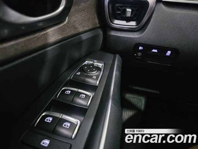 Kia Sorento 2023 — Şəkil 17/18