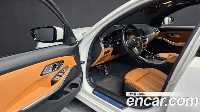 BMW 3 Series 2022 — ფოტო 10/20