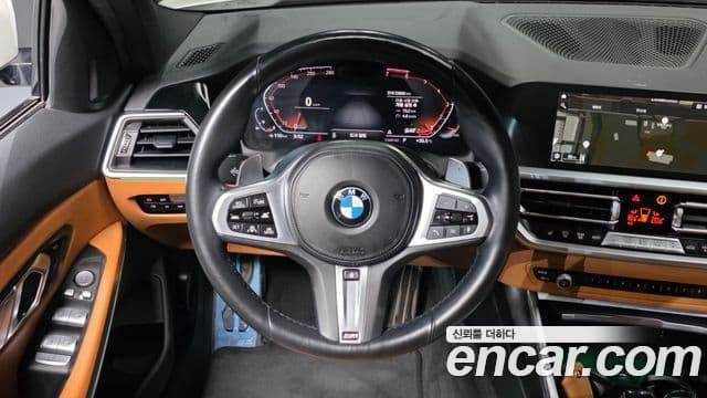 BMW 3 Series 2022 — ფოტო 13/20