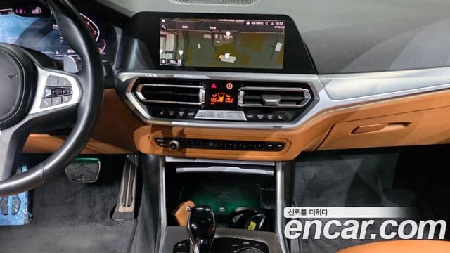 BMW 3 Series 2022 — ფოტო 14/20