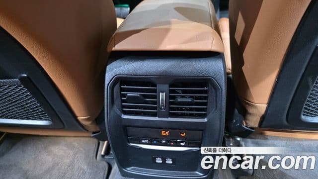 BMW 3 Series 2022 — ფოტო 19/20