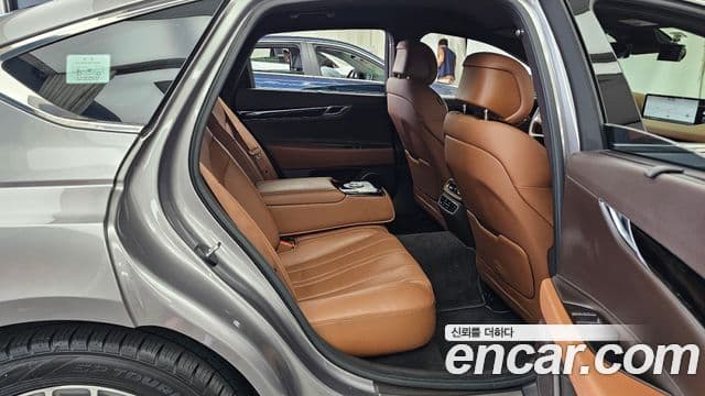 Genesis Electrified G80 2022 — Şəkil 12/20