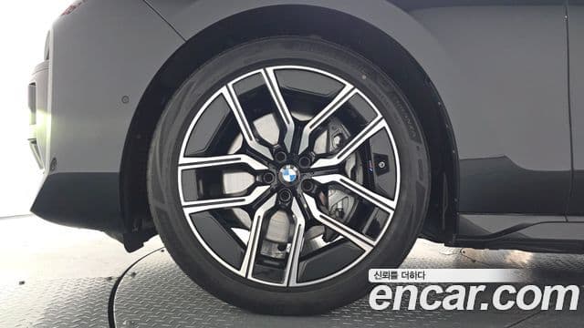 BMW 7 Series 2025 — ფოტო 5/20