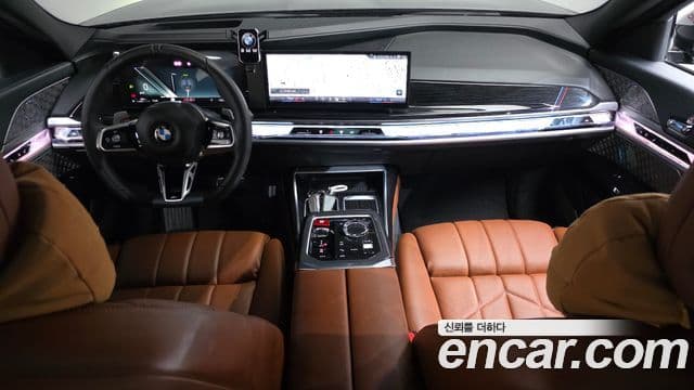 BMW 7 Series 2025 — ფოტო 7/20