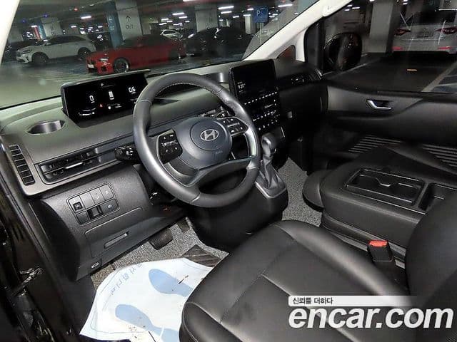 Hyundai Staria 2025 — Фото 7/18