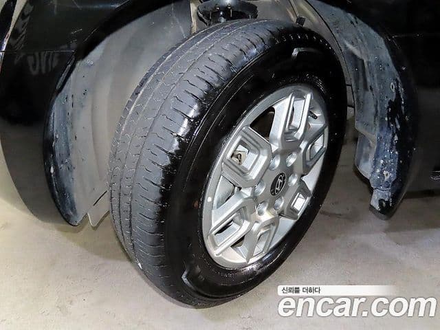 Hyundai Staria 2025 — Фото 17/18