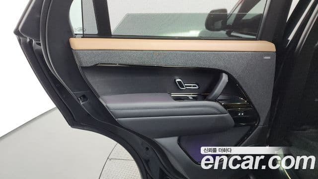 Land Rover Range Rover Sport 2025 — Photo 30/37