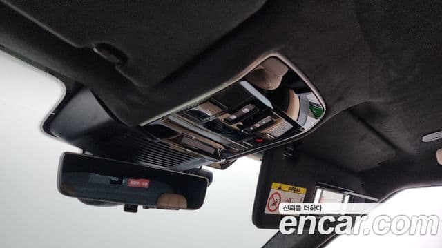 Land Rover Range Rover Sport 2025 — Photo 31/37