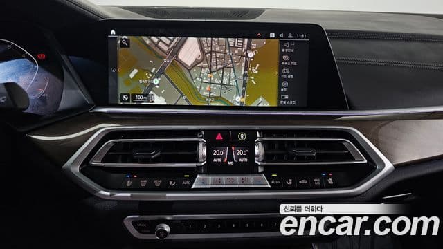 BMW X5 2021 — ფოტო 13/20