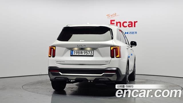 Kia Sorento 2023 — Şəkil 4/20