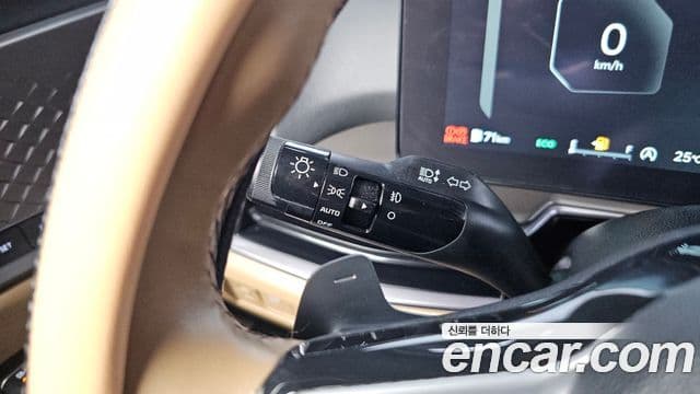 Kia Sorento 2023 — Şəkil 17/20