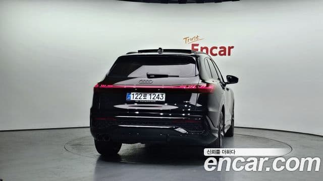 Audi Q5 2025 — Photo 10/20