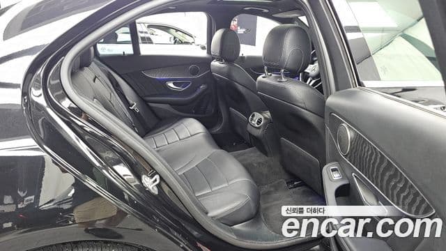 Mercedes-Benz C-Class 2019 — Şəkil 12/20
