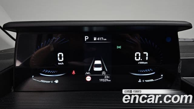Hyundai Staria 2025 — Фото 8/20
