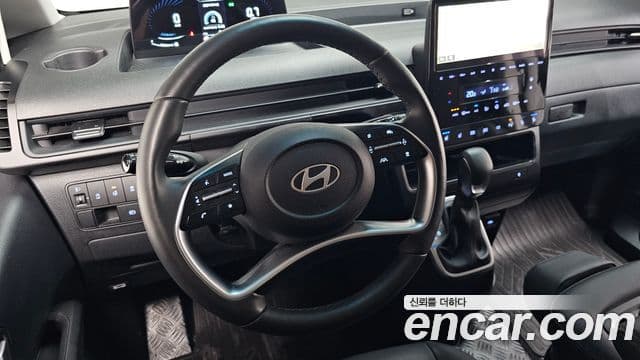 Hyundai Staria 2025 — Фото 13/20