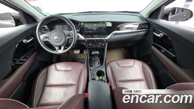 Kia Niro 2019 — ფოტო 7/20