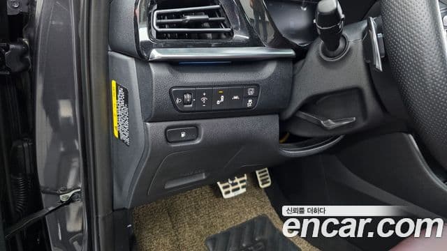 Kia Niro 2019 — ფოტო 17/20