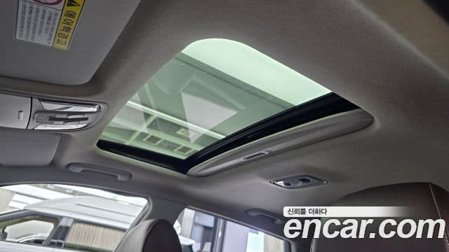 Kia Niro 2019 — ფოტო 18/20