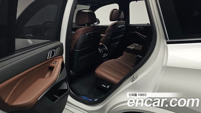 BMW X5 2025 — Photo 2/36