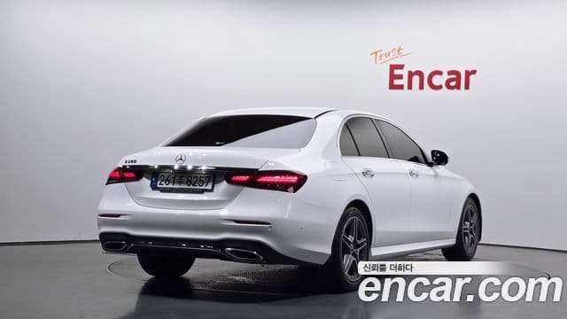 Mercedes-Benz E-Class 2023 — ფოტო 2/20
