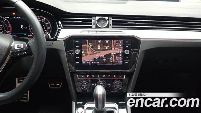 Volkswagen Arteon 2019 — ფოტო 14/20