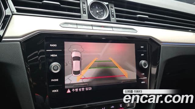 Volkswagen Arteon 2019 — ფოტო 16/20