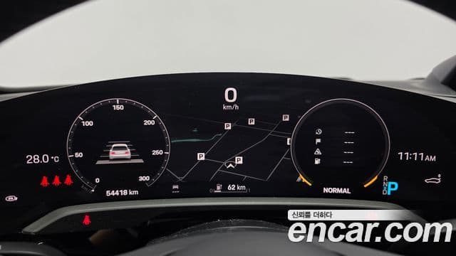 Porsche Taycan 2022 — ფოტო 13/20