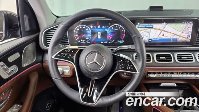 Mercedes-Benz GLE-Class 2025 — Фото 13/20