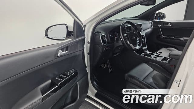 Kia Sportage The Bold 2021 — ფოტო 11/20