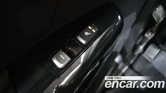 Kia Sportage The Bold 2021 — ფოტო 18/20