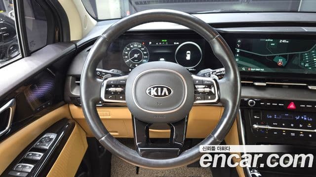 Kia Carnival 2021 — Фото 16/20