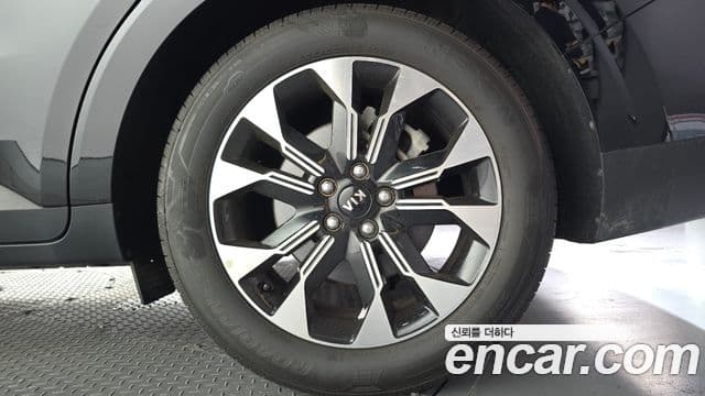 Kia Carnival 2021 — Photo 24/37
